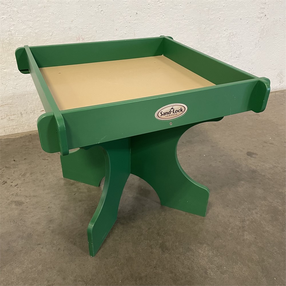 UW SWAP Online Auction - Toddler Sand Table (W)