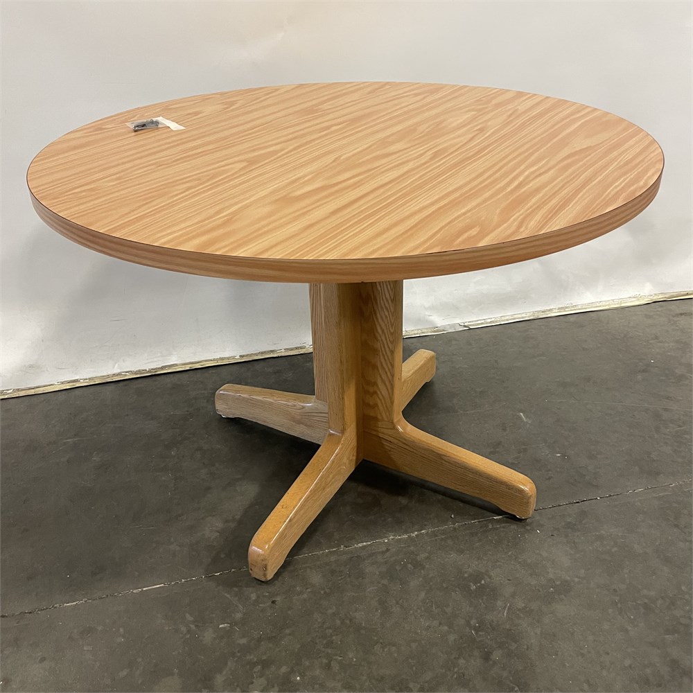 UW SWAP Online Auction - Round Table (4D)
