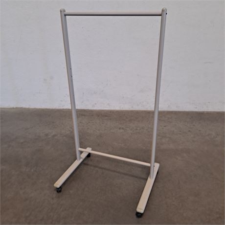 UW SWAP Online Auction - Mobile Rack (B4)