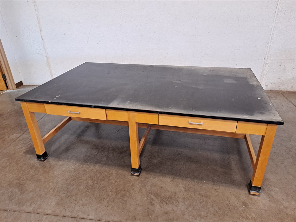 UW SWAP Online Auction - Table (N)